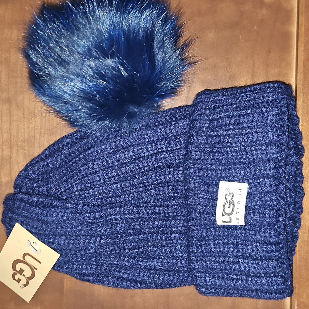 3 UGG Knit Beanie Trio - Navy, Black, Cream - Picture 3 of 14